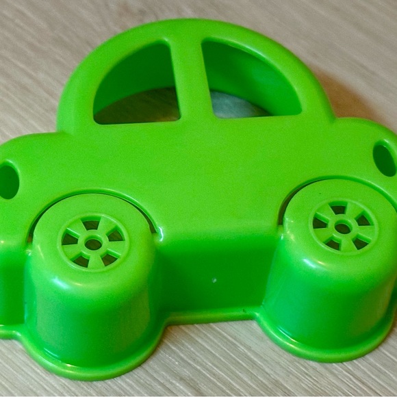 Cartoon Car Sandwich Cutter Mold – Fun Kids Bento Accessory, Green Stencil - Picture 11 of 15